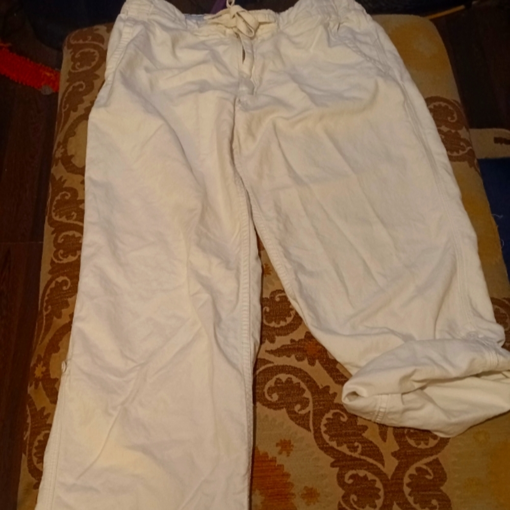 Gap roll up leg and button pants